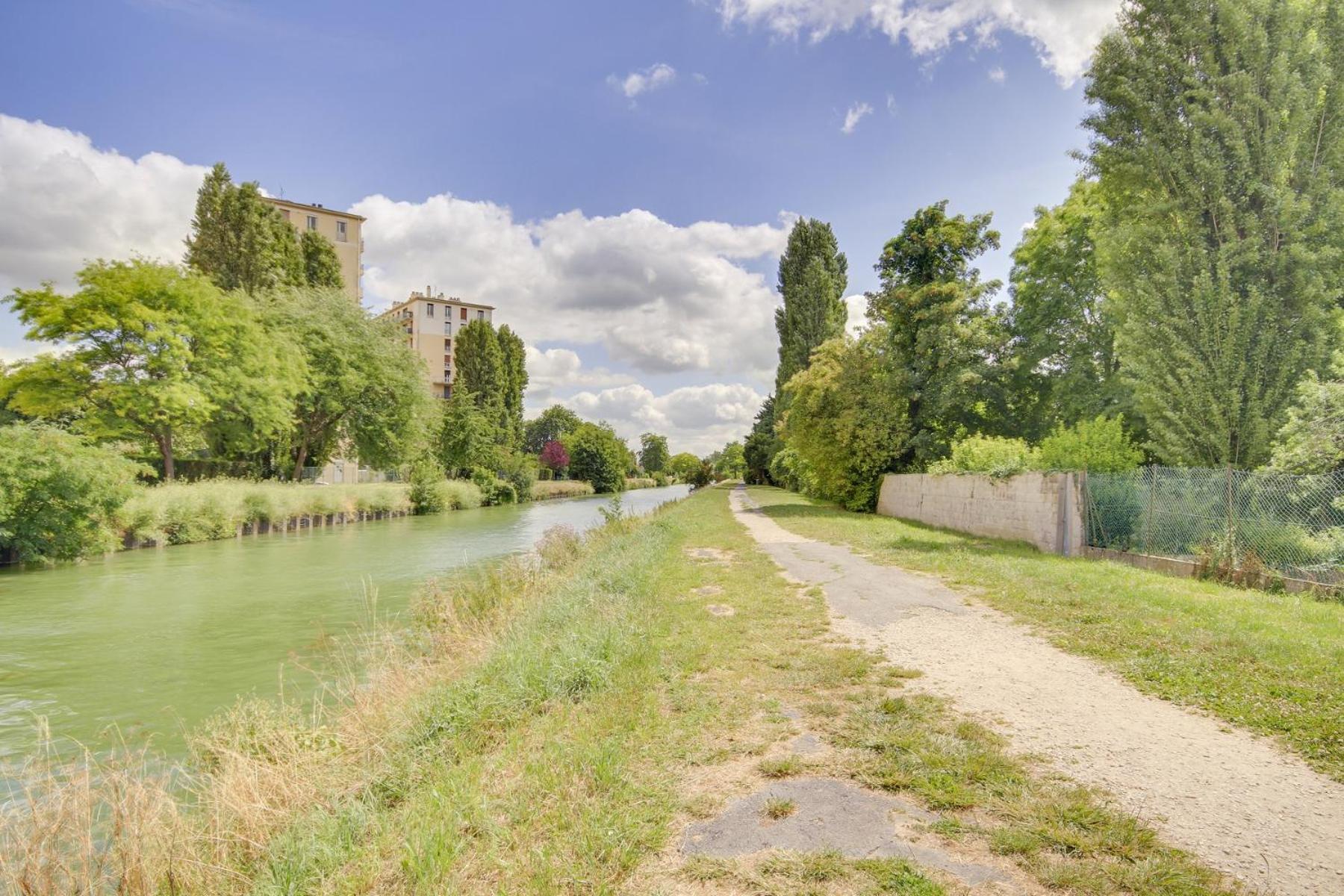 Studio Au Bord Du Canal Chelles  Ngoại thất bức ảnh